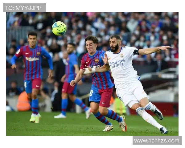 皇马与埃尔切握手言和巴萨紧追只差一分争冠悬念加剧